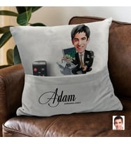 BK Gift Kişiye Özel Boss Baba Karikatür Tasarımlı Organizer Kumanda ve Atıştırmalık Cepli Gri Kırlent Yastık-13 Arkadaşa Hediye, Cepli Yastık