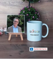 Doktora Hediye Fotoğraflı Dekoratif Taş, Kupa Bardak Beyaz Hediye Tıp Bayramı Hediyesi (Model 1)