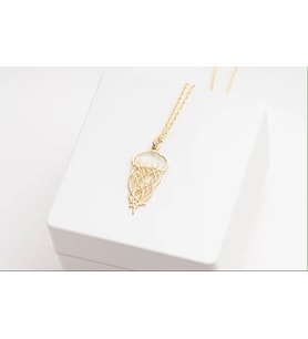 Kişiye Özel 925 Ayar Gümüş Şık Deniz Anası Figürlü Kolye (Gold)