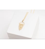 Kişiye Özel 925 Ayar Gümüş Şık Deniz Anası Figürlü Kolye (Gold)