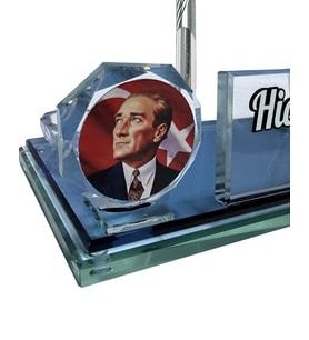 Sentez Masa Üstü İsimlik Atatürk Masa İsimliği Ofis Aksesuarı (Gümüş Gri)