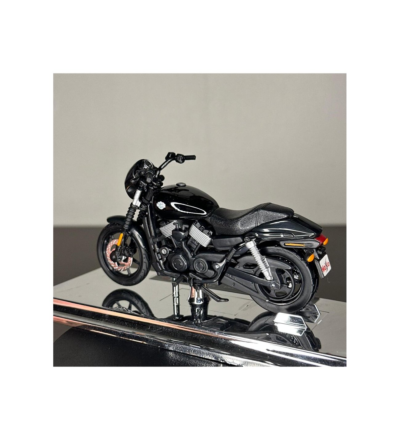 Harley Davidson Street 750 1:18 Diecast Motosiklet Model Oyuncak