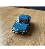 BMW 2002 Ti Nostaljik 1:32 Metal Çek bırak Diecast Kapıları Açılabilen Oyuncak Mavi Araba