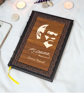 Mustafa Kemal Atatürk Desenli Termo Deri + Ahşap Anı Defteri - Çizgili Defter - Hediyelik (17x24 cm- 320 Sayfa)