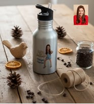 Kişiye Özel Karikatürlü Cute But Sagittarius Yay Burcu Pipetli Matara Gri Doğum Günü Hediyesi
