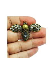 Dumanlı Kristal ve İnci Detaylı Vintage Arı Broş