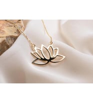 Altın Kaplama Lotus Çiçeği Gümüş Kolye