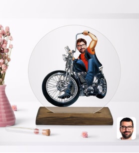 BK Gift Kişiye Özel Erkek Motorcu Karikatürlü Yuvarlak Ahşap Standlı Biblo-5