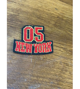 6X5 CM ÜTÜ İLE YAPIŞAN NAKIŞ İŞLEME NEW YORK YAZI ARMA APLİKE