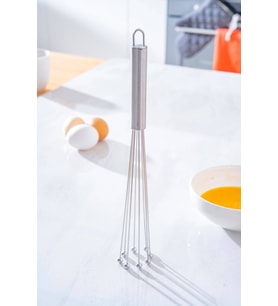 Pratik ve dayanıklı 30 cm çelik uçlu top çırpıcı, mutfakta kolay kullanım