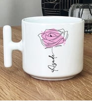 Kişiye Özel Gül ve İsim Yazılı Hediye T Kupa Bardak Çiçek Desenli (Beyaz)
