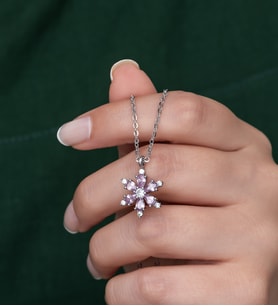Kadın Pembe Taşlı Kamelya Çiçeği Kolye