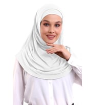 Beyaz Yetişkin Boneli Tesettür Hazır Pratik Eşarp