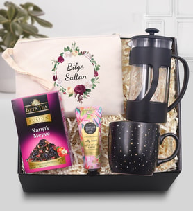 Kişiye Özel Baskılı El Çantası & Yıldızlı Mat Kupa & Siyah French Press & Beta Tea Karışık Meyve Bitki Çayı & Eyüp Sabri Tuncer El Kremi Hediye Seti