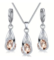 Swarovski Taşlı, Zirkon Taş İşlemeli  Zarif Takı Seti (Kolye Küpe), Yeni Yıl, Sevgililer Günü Hediye si, Ahşap Kutu İçerisinde (Şampanya)