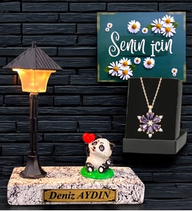 Kişiye Özel İsimli Hediye Seti, Biblolu Beyaz Masa Lambası ve Gerçek Ametist Taşlı Lotus Kolye (Model 1)
