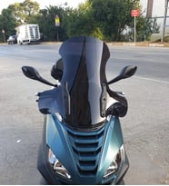 MOTOCAM Peugeot Metropolis SW 400 Ön Cam 2021-2026 Model 68cm Siyah Renkli 4mm
