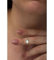 925 Ayar Gümüş Gold Kaplama Beyaz Opal Taşlı Damla Kolye