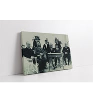Atatürk Arkadaşlarıyla Otururken