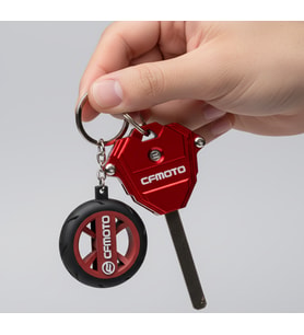 CF Moto Logolu Özel Tasarım Lastik Detaylı Motosiklet Anahtarlığı (Kırmızı)