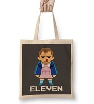 Stranger Things Eleven Pixel Character Bez Çanta Uzun Saplı