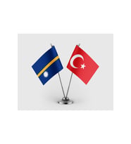 Nauru Bayrağı ve Türkiye Bayrağı İkili Saten Masa Bayrağı Takımı