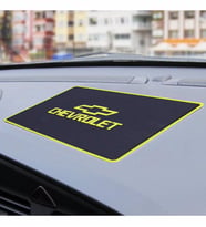 Chevrolet Cruze torpido üstü aksesuar araç markalı logo telefon anahtarlık tutucu