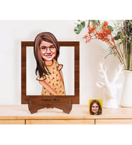 BK Gift Kişiye Özel Kız Çocuk Karikatürlü Ahşap Standlı 3D Biblo-8 (Beyaz)