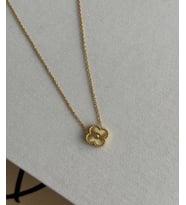 van cleef modeli gold yonca kolye