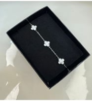 YONCA BEYAZ SEDEFLİ GÜMÜŞ RENK ÇELİK BİLEKLİK (Gümüş Gri)