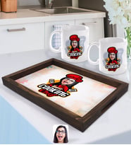 BK Gift Kişiye Özel Kadın Chef Karikatürlü Doğal Ahşap Tepsi ve 2’li Kupa Bardak Seti-11