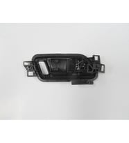 VOLKSWAGEN AMAROK- 11/16; ÖN KAPI İÇ AÇMA KOLU SOL SİYAH (ELCEĞİ GÜMÜŞ GRİ) (HUSHAN) 2H0837113DUBN