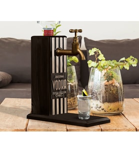 BK Gift Kişiye Özel Kabartma İsimli Musluklu Siyah(Ebony) Ahşap Vodka Standı, Vodka Çeşmesi, Doğum Günü Hediyesi, Ev Hediyesi, İçecek Dispenseri (Model 1)