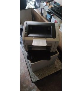 HP 1022 LAZER YAZICI 12A TONER KULLANIR CHIPSİZDİR (2. EL YAZICIDIR )