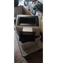 HP 1022 LAZER YAZICI 12A TONER KULLANIR CHIPSİZDİR (2. EL YAZICIDIR )