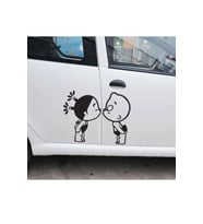 Öpüşen Çocuklar Tasarım Oto Sticker 36 Cm