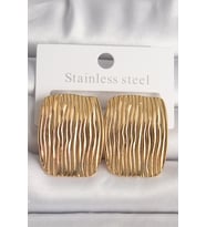 Pirinç Gold Renk İşlemeli Kare Plaka Model Kadın Küpe 5886 - SSSSSS5954-2193