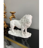 Aslan Biblo Heykel