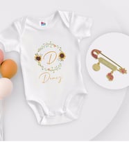 BK Kids Kişiye Özel Harfli İsimli Beyaz Bebek Body Zıbın ve Kız Bebek İğnesi Hediye Seti-3
