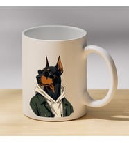 Gözlüklü Ceketli Doberman Baskılı Porselen Kupa - Köpek Severlere Hediye Kahve Kupası