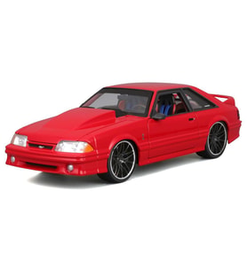 1993 Ford Mustang SVT Cobra Model Araba 32549
