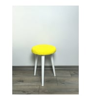 Peluş Puf Dekoratif Ahşap 3 Beyaz Ayaklı Tabure