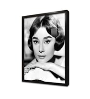 Audrey Hepburn Çerçeveli Cam Tablo