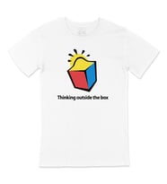 Thinking Outside The Box Tişört