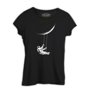 Astronot Salıncak Siyah Kadın Tshirt