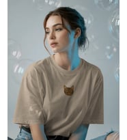 Kadın Tekir Kedi Baskılı Oversize Tişört – Minimal Tabby Cat Tasarım