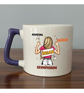 Asosyal Değilim İnsan Sevmiyorum Baskılı Mor Kulplu D Kupa