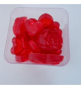 Güllü Kalpli El Yapımı Sabun – Kırmızı Love Tasarım, Romantik Hediye, Banyo & Dekor Sabunu (8x7 cm)
