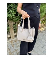 Günlük Kombinlere Uygun Kadın Orta Boy Ayarlanabilir Askılı Şık El & Omuz Çantası Shoulder Bag (STD)