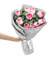 Gazete Buket Kağıdında 10'lu Pembe Gül Buketi